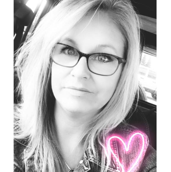 Meet your Posher, Lise - Picture 1 of 1